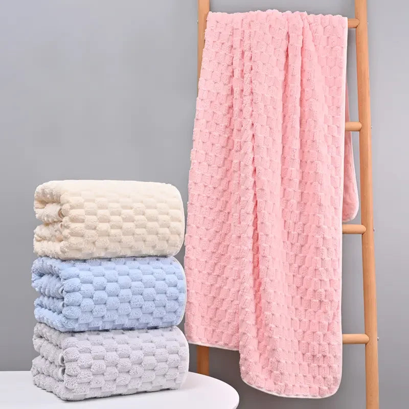 12-Pack HydroLock Ultra-Absorbent Oversized Bath Towels – 3 Per Color, Quick-Dry 28" × 55" Microfiber Bath Sheets